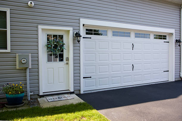 24/7 Emergency Garage Door Panel Replacement experts in Fayette County County, IA